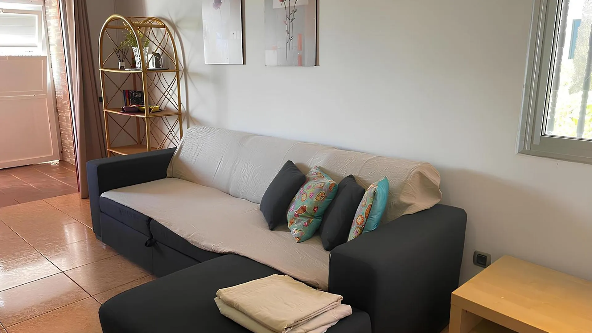 Descubre El Bungalow Perfecto Para Tus Vacaciones San Bartolome de Tirajana