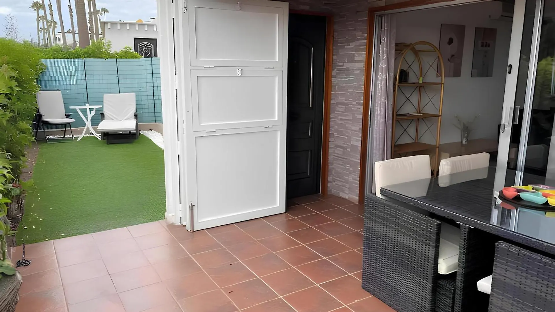 Descubre El Bungalow Perfecto Para Tus Vacaciones San Bartolome de Tirajana