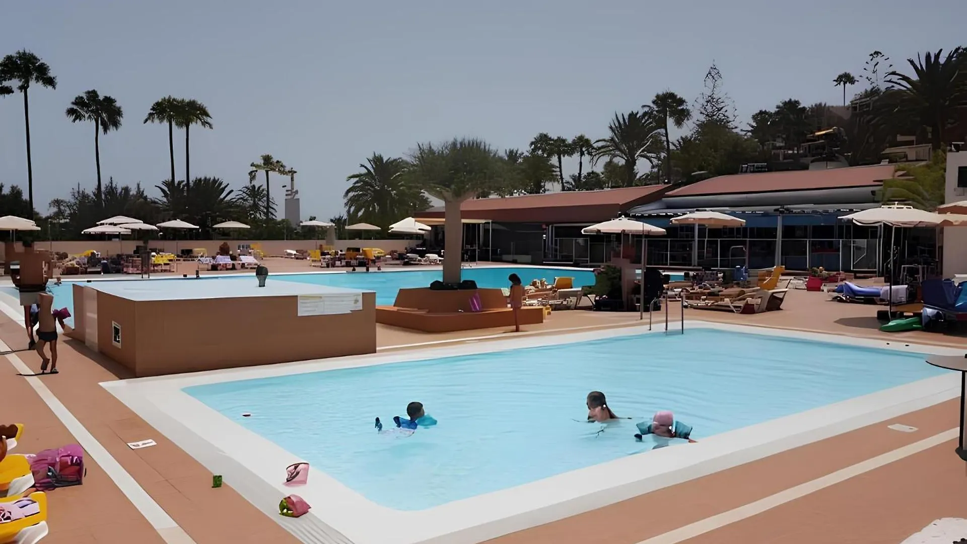 Descubre El Bungalow Perfecto Para Tus Vacaciones San Bartolome de Tirajana  Spain